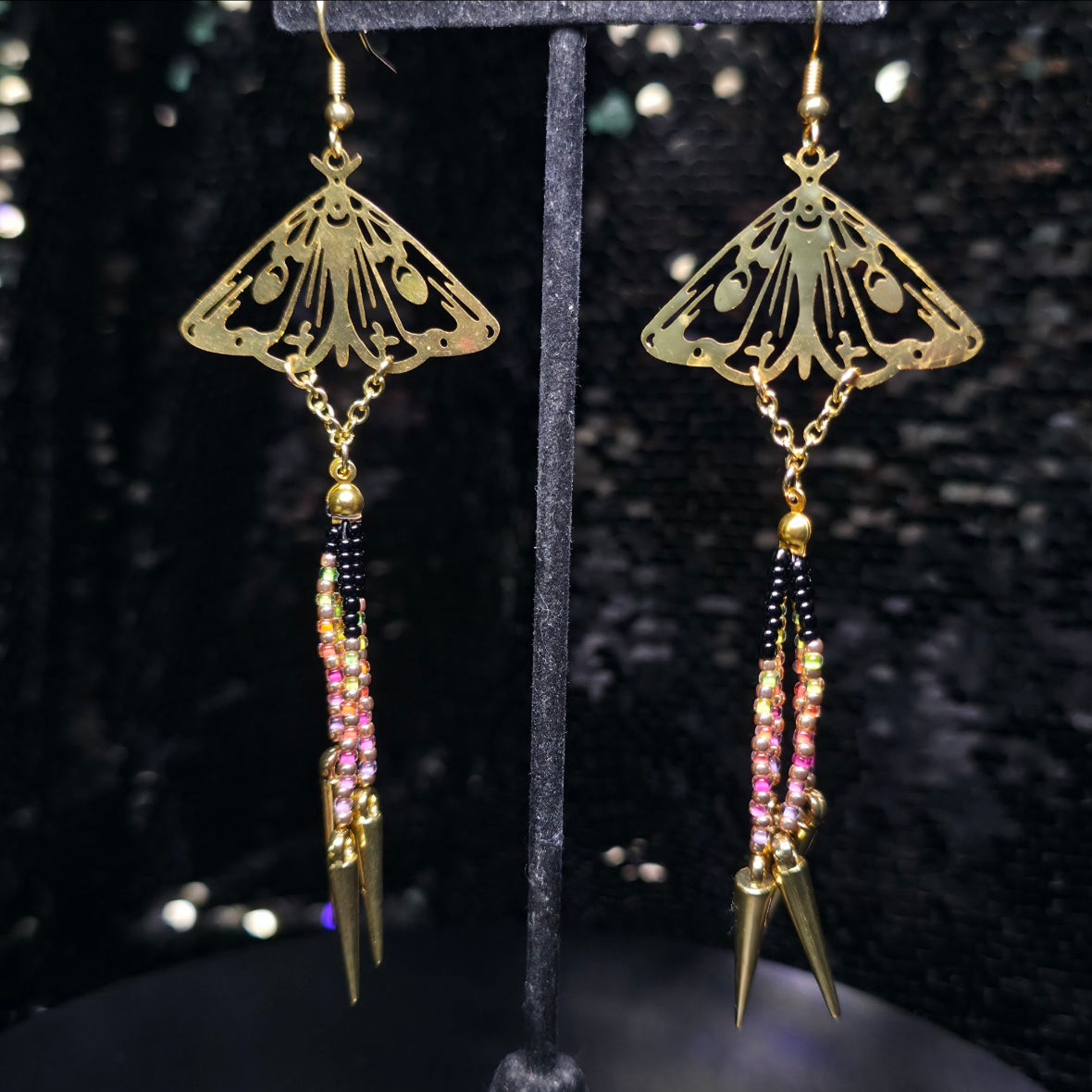 Gold/black neon sunset chain moth