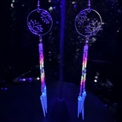 White/gold neon sunset lotus